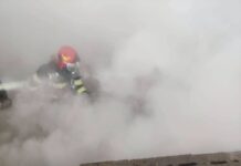 Acoperiș în flăcări la Vlădeni