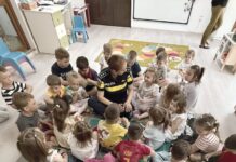 POLIȚIȘTII BOTOȘĂNENI – ACTIVITĂȚI CONTINUE PENTRU SIGURANȚA ELEVILOR DE TOATE VÂRSTELE