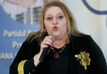 Grandomania nu mai are limite! Nici la propriu nici la figurat! Cu imunitatea de europarlamentar ridicată, Soșoaca se autopropune prim ministru