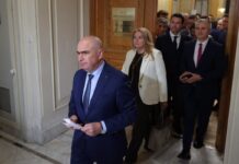 În PNL urmează ”noaptea cuțitelor lungi”. Partidul renunță la parlamentarii care l-au sprijinit pe Veștea