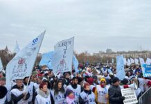 Începe scandalul cu cadrele didactice – Sindicatele din Educație protestează la Parlament și depun peste 160.000 de semnături pentru modificarea legilor educației