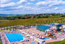 Canicula se suportă mai ușor cu o zi la piscină, plină de zâmbete și momente frumoase. 💦☀️