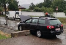 Trei persoane au ajuns la spital în urma unui accident rutier produs pe raza localității Vorona Mare, în urmă cu puțin timp. 👉