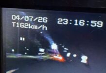 Șofer de 18 ani, surprins în timp ce rula cu viteză excesivă👉Permisul i-a fost suspendat pentru 120 de zile👇