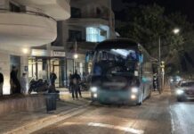 Excursie de coșmar pentru 60 de elevi români pe Coasta de Azur. Au rămas fără acte, bani și telefoane👇