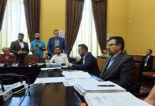 A doua oară proiectul pentru interzicerea păcănelelor a picat la vot – nicio persoană interesată din cei 7000 de semnatari ai inițiativei cetățenești nu a fost la ședință