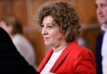 Abonații la banul statului au fost descoperiți de vicepremierul Oana Gheorghiu. 👉