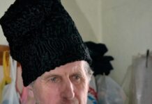 Am ajuns și în comuna Straja din județul Suceava, unde l-am întâlnit pe Juravle Constantin, cojocar din tată în fiu (Video)