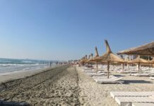 În atenția celor care merg în Mamaia! 👉Aveți nevoie de bani mulți, răbdare și nervi de fier👉 38 de lei o sticlă cu apă plată👇