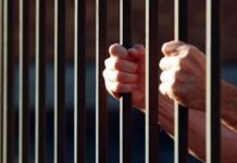 Poliția în acțiune – Caragiale ar fi invidios. Un șofer beat din Iași a scăpat de pușcărie pentru că deja era în pușcărie. Poliția îl căuta pe acasă