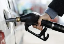 Neasteptat, scade prețul la motorină. Acum litrul de combustibil costă sub 10 lei