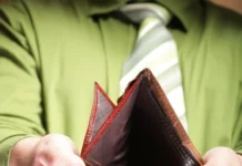 Deși politicienii continuă să promită majorări salariale, realitatea este că statul nu pare să aibă de unde să le susțină (Video)